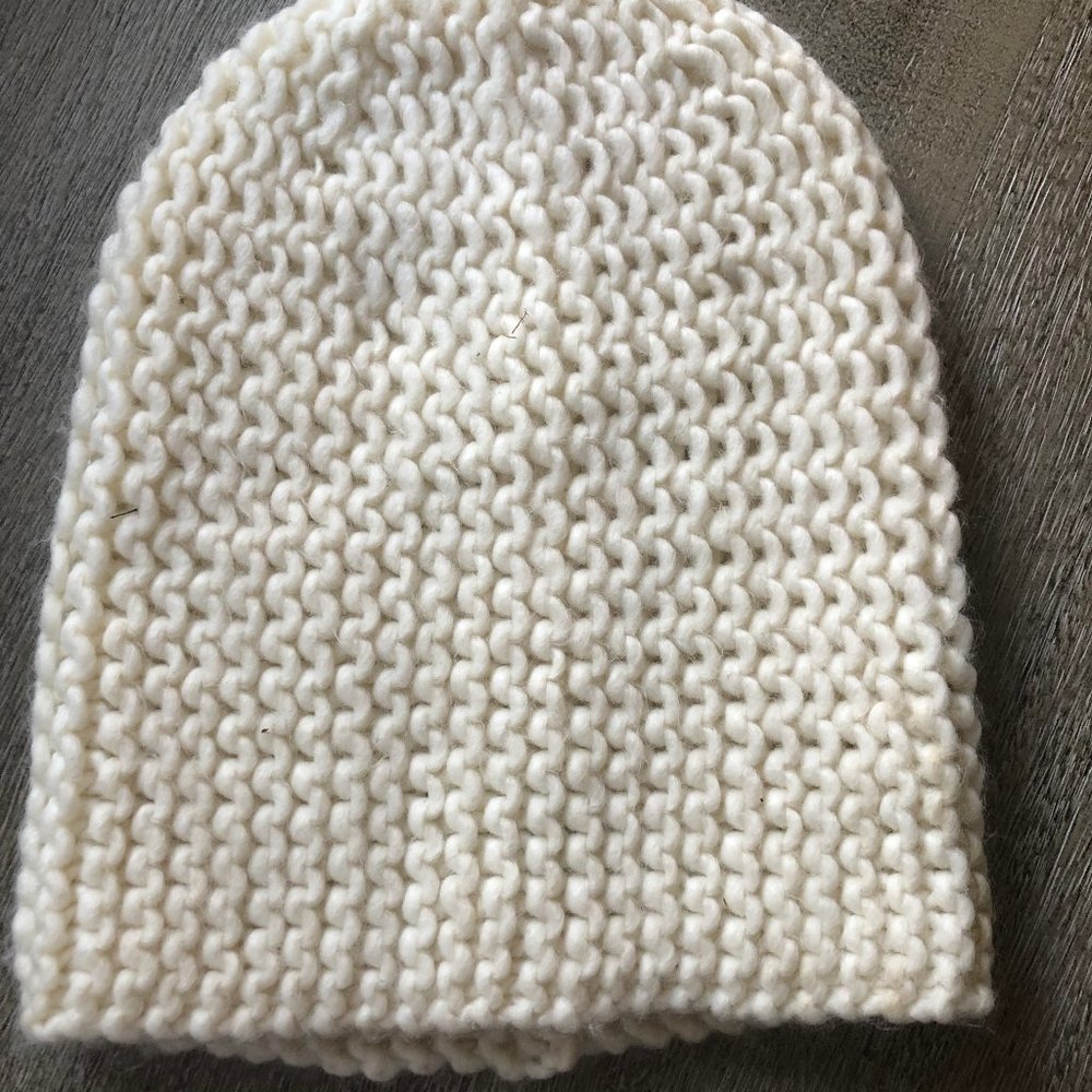 H&M Divided cream white knit winter hat